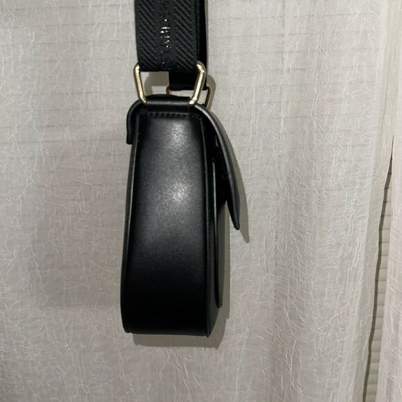 Ted Baker Darcell Black Faux Leather Gold Tone Logo Textured Grosgrain Strap Bag - Picture 5 of 16